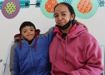 Cirugías gratuitas de oído mejoran vida de menores poblanos