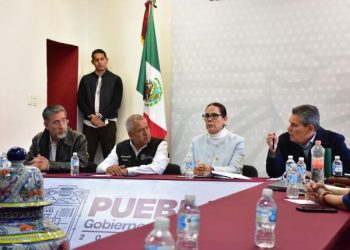 Normalistas de Teteles liberan vialidades tras diálogo estatal