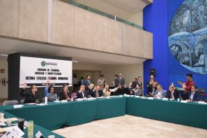 Diputados presionan por derechos claros a pasajeros