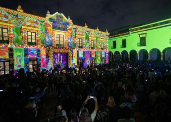 GLOW México reúne casi 300 mil en dos días