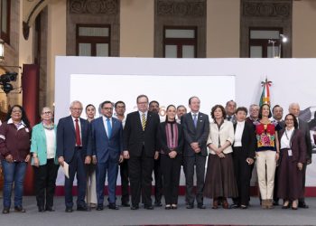 Sheinbaum crea comité para evaluar gas no convencional