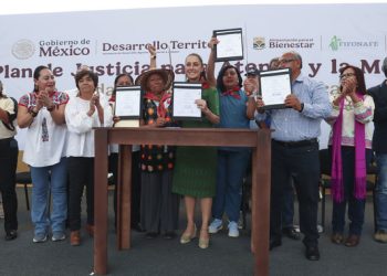Sheinbaum restituye tierras a Atenco tras 20 años