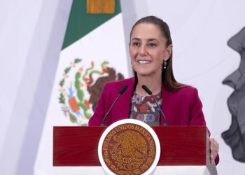 México presenta prototipo de auto eléctrico propio