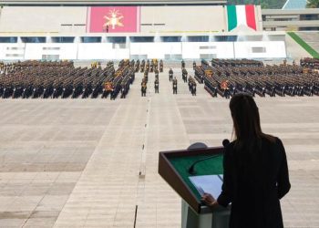 Sheinbaum defiende soberanía en acto militar